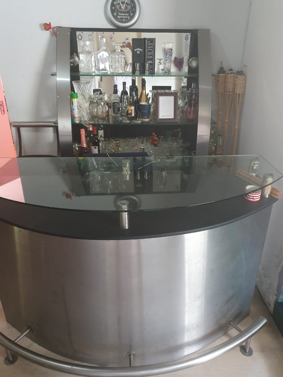 Complete bar with 3 stools bargain