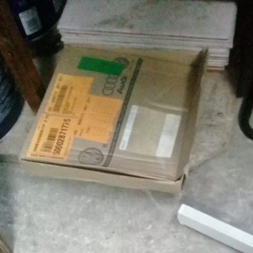 VW Golf 5, 1.6, 2.0 genuine brake discs and pads - Private Seller