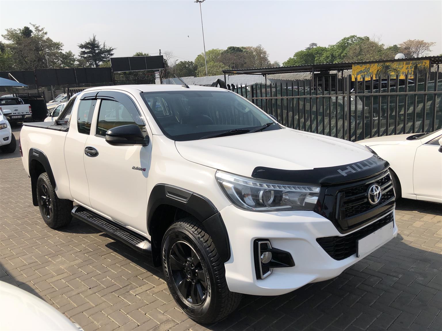 Demo 2018 Toyota Hilux 2.4GD-6 double cab Raider auto - Private Seller Demo 2018 Toyota Hilux 2.4GD-6 double cab Raider auto - Private Seller