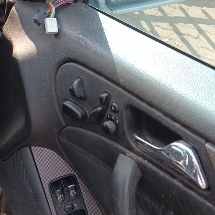 Mercedes Benz W203 C32 AMG Stripping for Spares - Private Seller