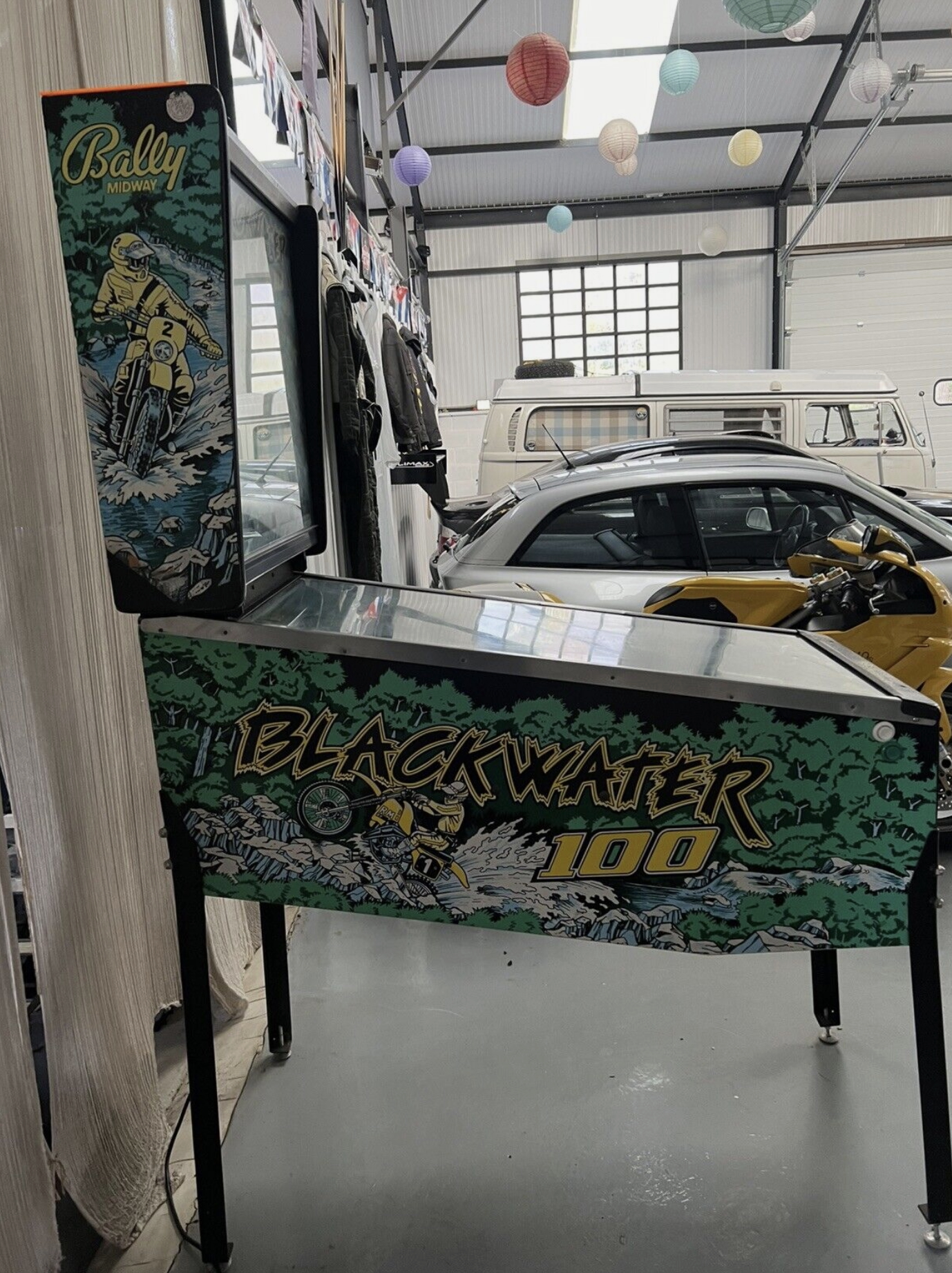 Bally Midway Blackwater 100 Pinball Machine