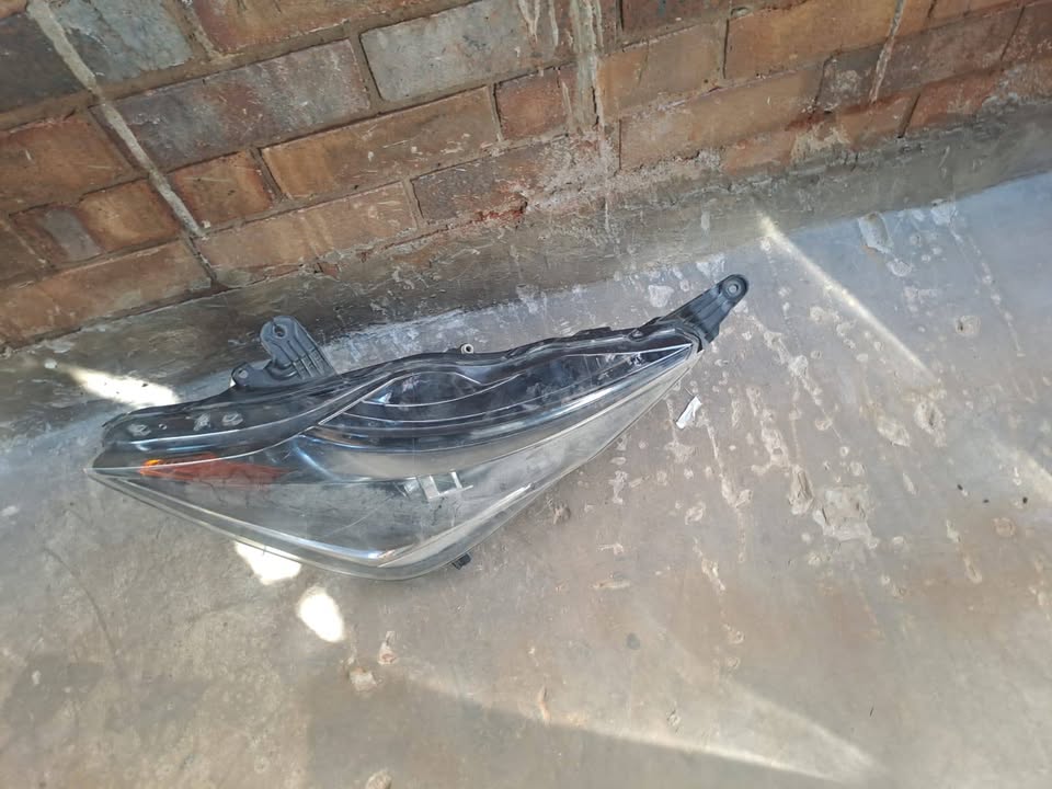 2011 - 2019 Toyota Aygo Headlight Left Side - Private Seller