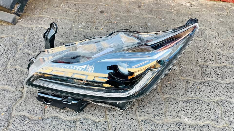 Toyota Starlet left LED Headlight - Private Seller Toyota Starlet left LED Headlight - Private Seller