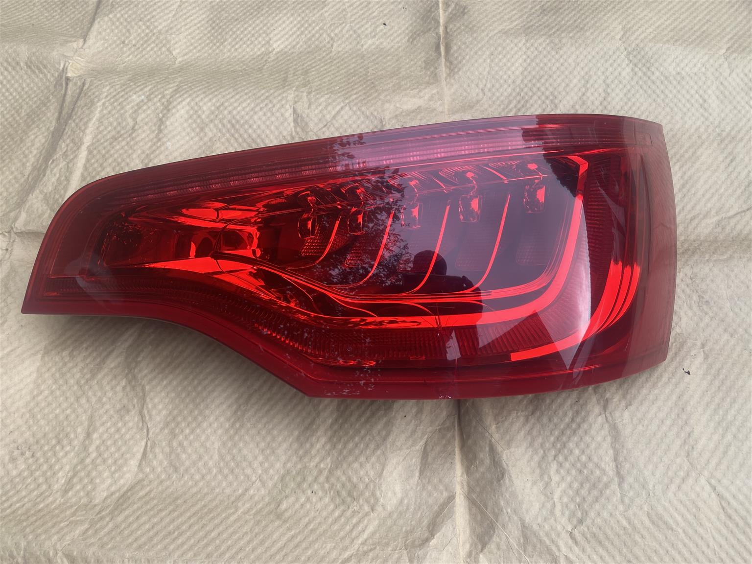 2012 AUDI Q7 LED TAIL LIGHT RIGHT SIDE FOR SALE - Private Seller