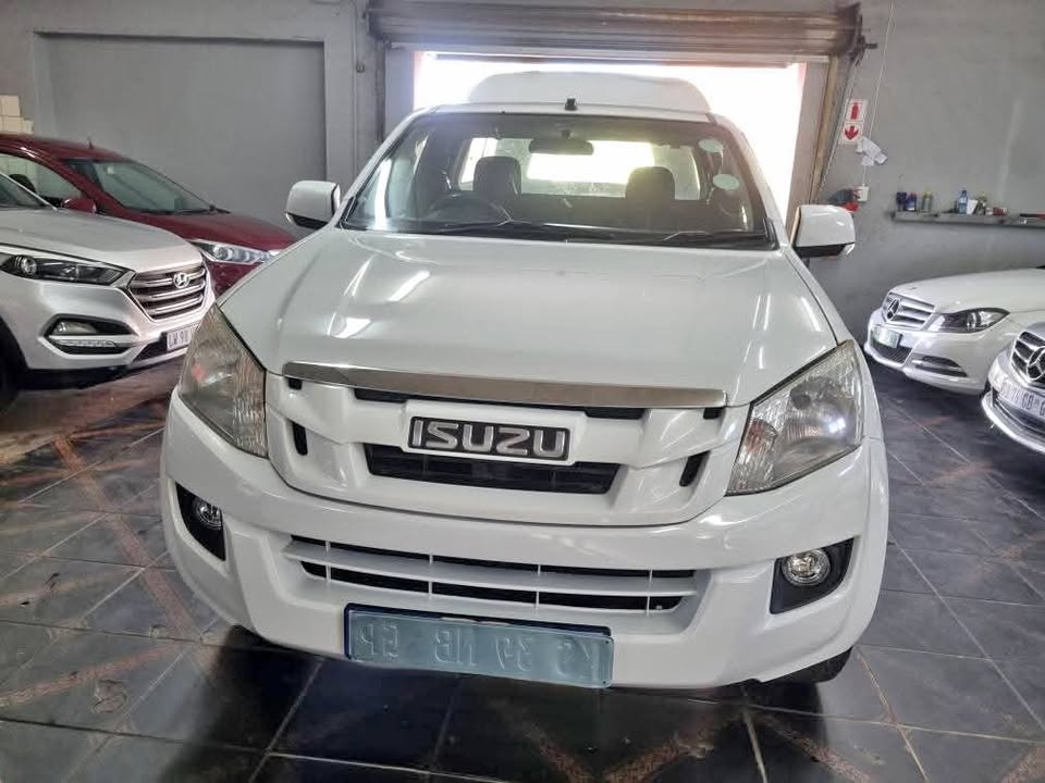 2015 Isuzu KB250Dmax 4×2, Single-Cab High Rider Mechanically Perfect with Canopy,