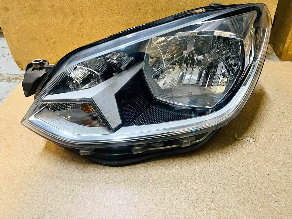 Vw up headlight