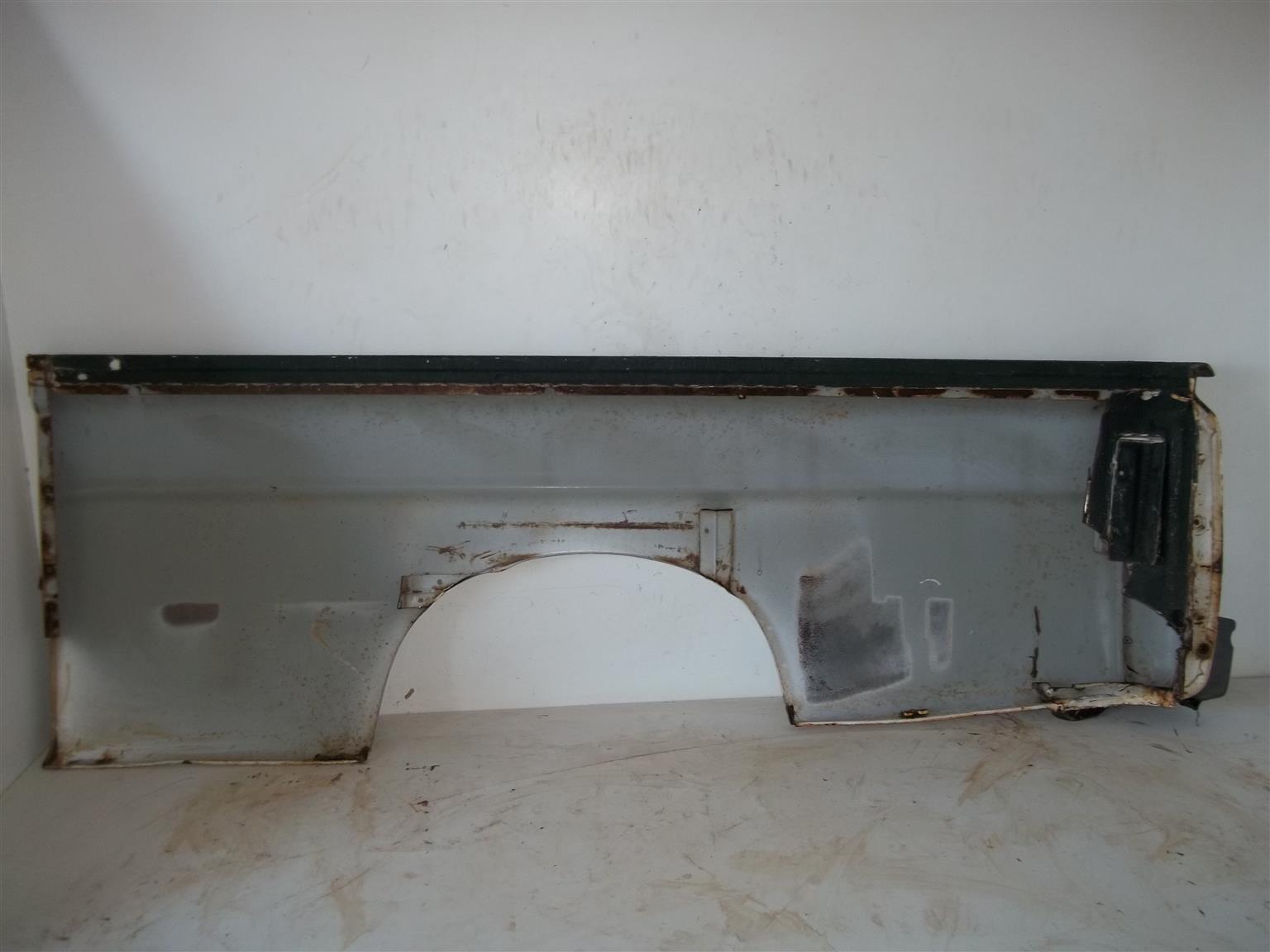 Mahindra Scorpio Pik-Up '06-'22+ right loadbin side panel - Private Seller Mahindra Scorpio Pik-Up '06-'22+ right loadbin side panel - Private Seller