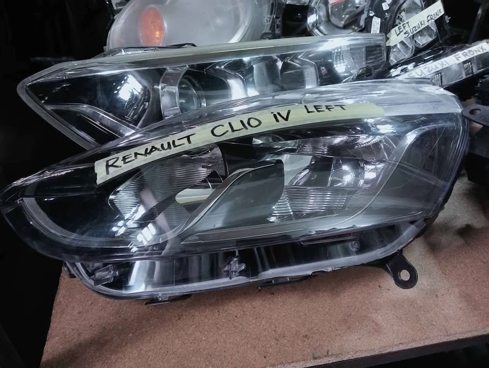 RENAULT CLIO IV HEADLIGHT - Private Seller RENAULT CLIO IV HEADLIGHT - Private Seller