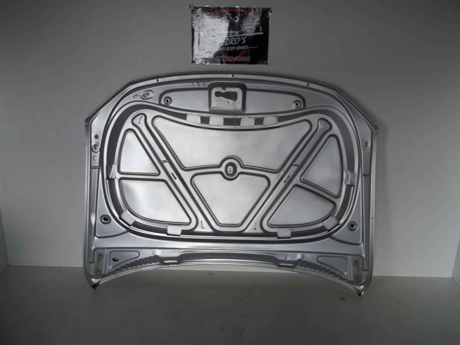 VW Amarok Bonnet - Private Seller VW Amarok Bonnet - Private Seller