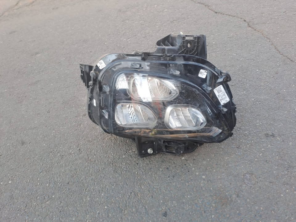 2023 - 2025 SUZUKI FRONX LED HEADLIGHT RIGHT HAND SIDE - Private Seller 2023 - 2025 SUZUKI FRONX LED HEADLIGHT RIGHT HAND SIDE - Private Seller