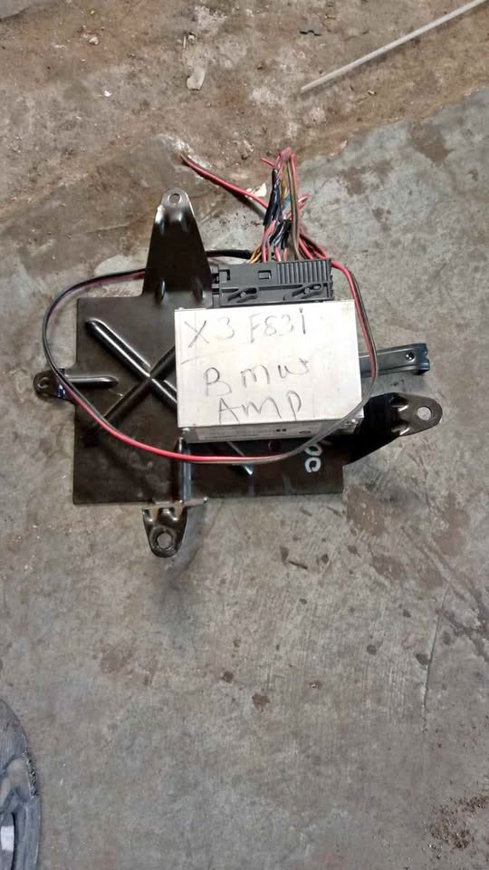 Amp for X3 E83 bmw for sale - Private Seller Amp for X3 E83 bmw for sale - Private Seller