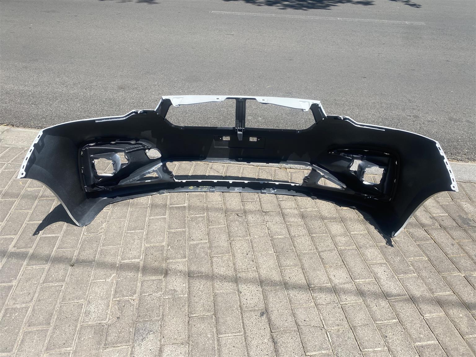 2024 SUZUKI ERTIGA FRONT BUMPER FOR SALE. IN PRISTINE CONDITION - Private Seller