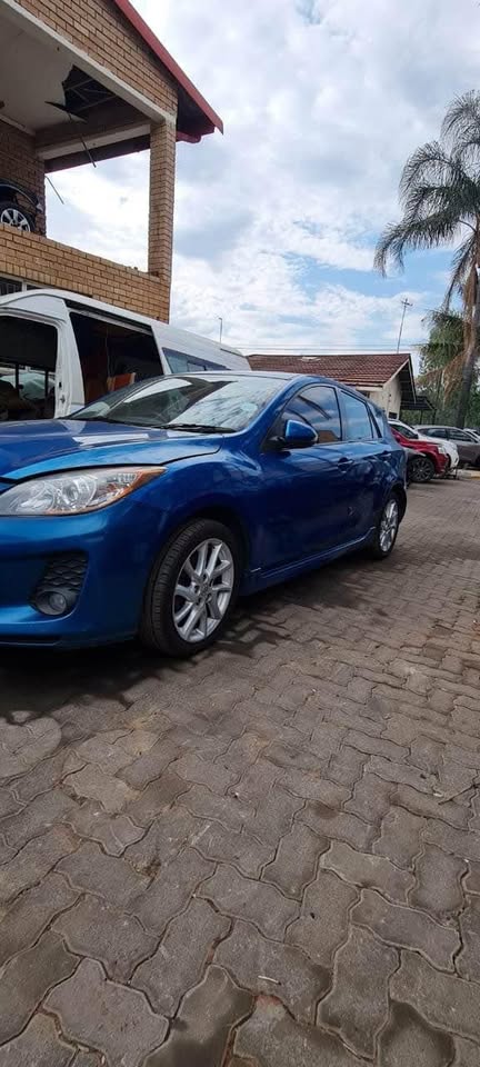 MAZDA 3 2.5 FOR SPARES - Private Seller MAZDA 3 2.5 FOR SPARES - Private Seller
