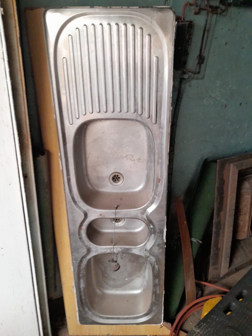 Various vintage antique, vintage, and art deco pieces.