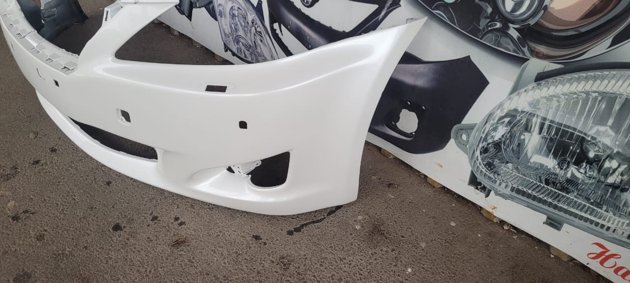 2010 LEXUS IS250 FRONT BUMPER FOR SALE. IN EXCELLENT CONDITION - Private Seller 2010 LEXUS IS250 FRONT BUMPER FOR SALE. IN EXCELLENT CONDITION - Private Seller