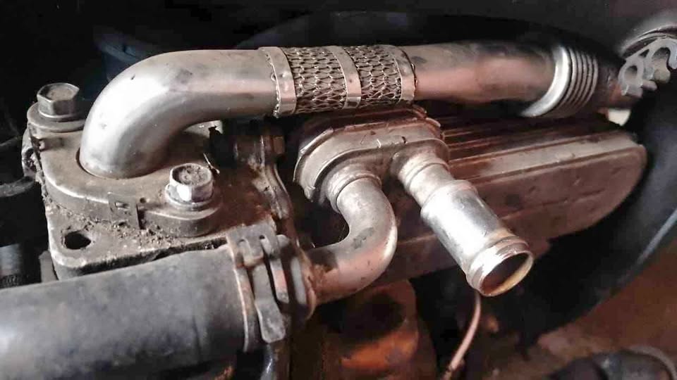 VW golf 5 2.0 TDI EGR valve VW golf 5 2.0 TDI EGR valve