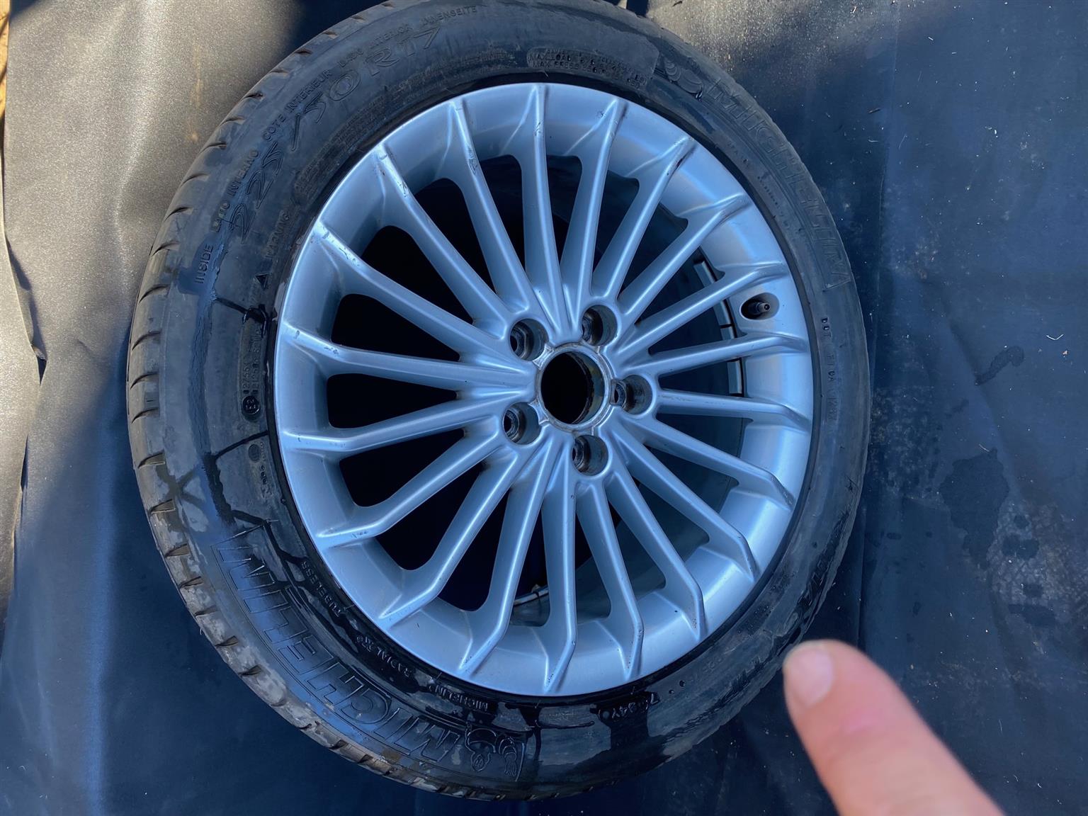 Audi wheel 17 inch 17" ONLY 1 AVAILABLE. - Private Seller Audi wheel 17 inch 17" ONLY 1 AVAILABLE. - Private Seller