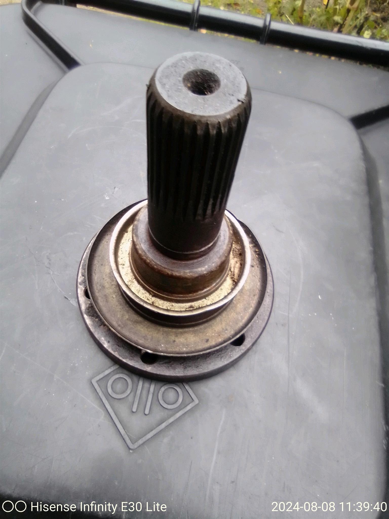 CV- JOINTS - DIFF FLANGES - Private Seller CV- JOINTS - DIFF FLANGES - Private Seller