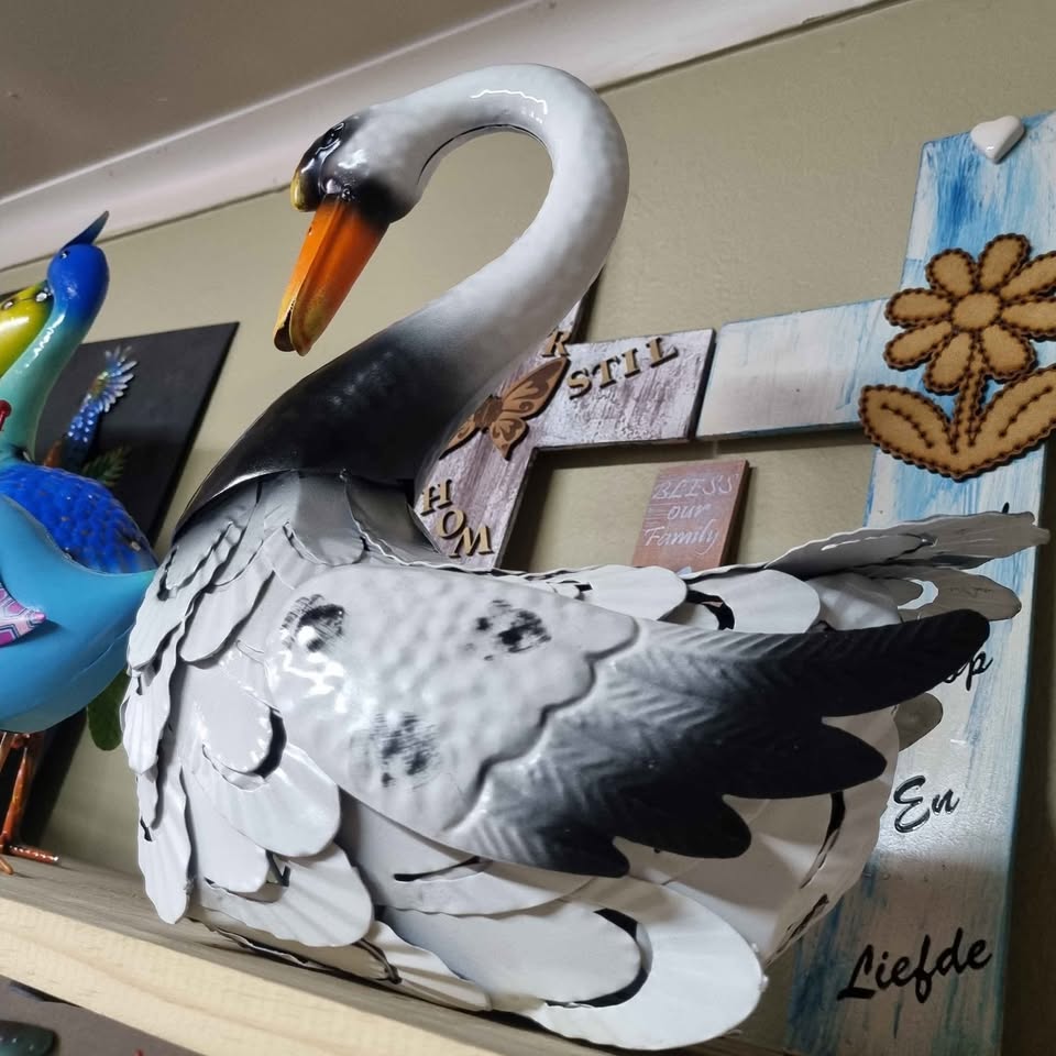 Metal Garden Swan Large