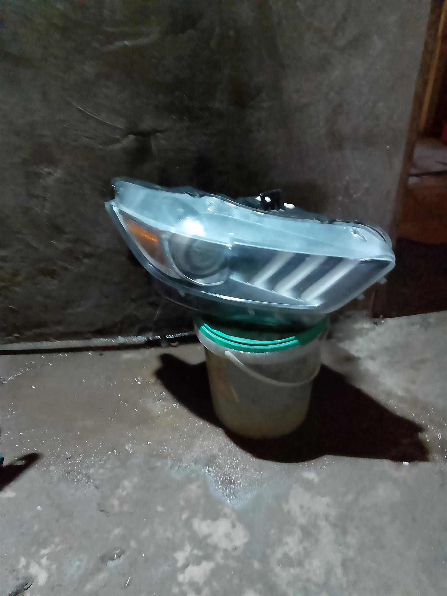 Ford Mustang headlight Right - Private Seller Ford Mustang headlight Right - Private Seller
