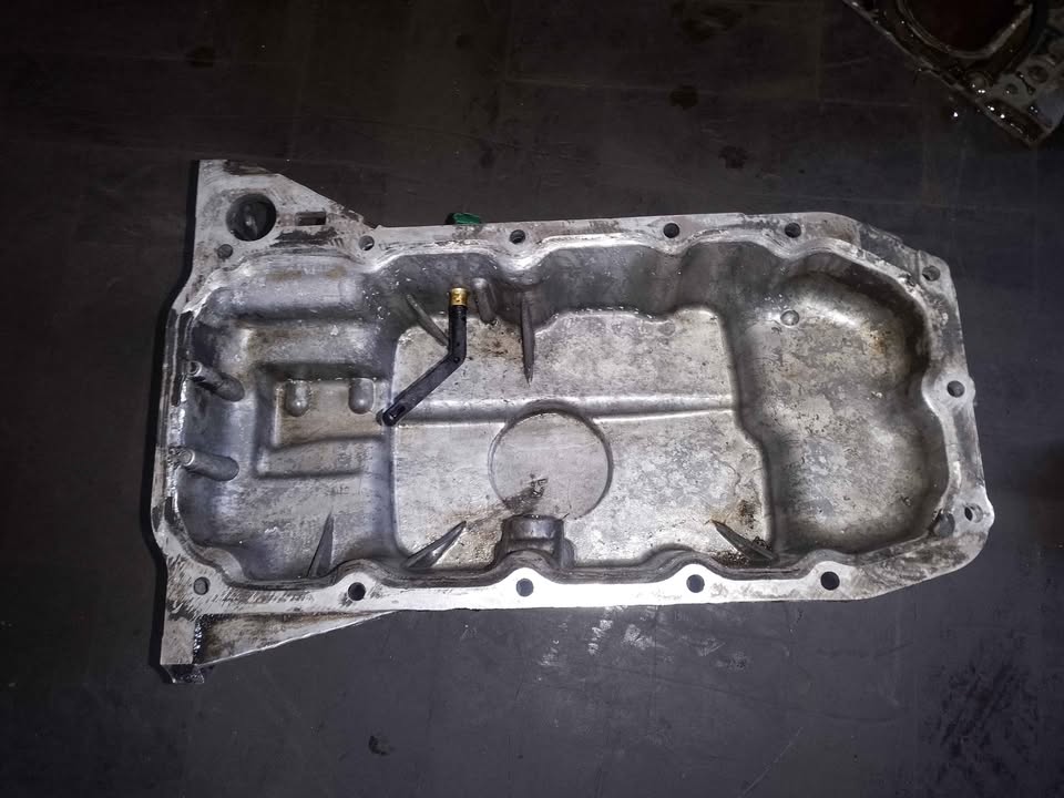 VOLVO V60 2012 SUMP AVAILABLE - Private Seller