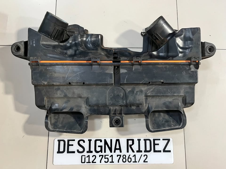 BMW E70 X5M S63 ENGINE COVER AVAILABLE. - Private Seller