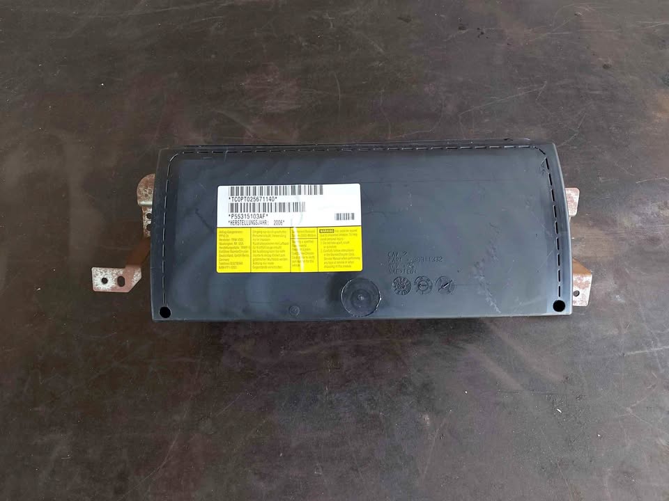 Used Jeep Cherokee KJ Dashboard Airbag P/N P55315103AF