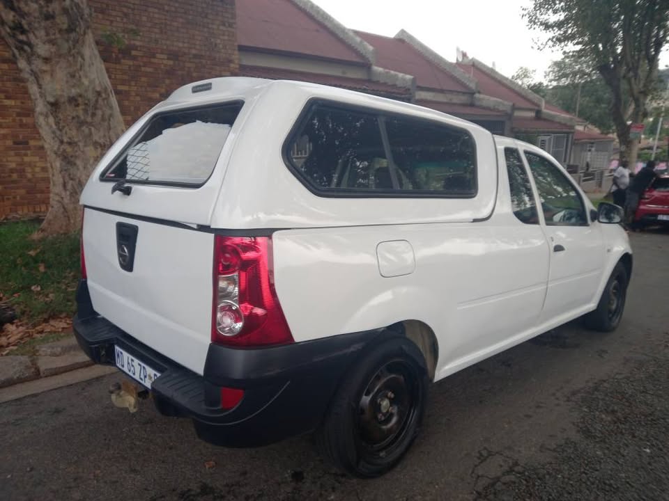 2018 Nissan Np200 1.6 Petrol, Manual, White Color, Mileage 77000kms