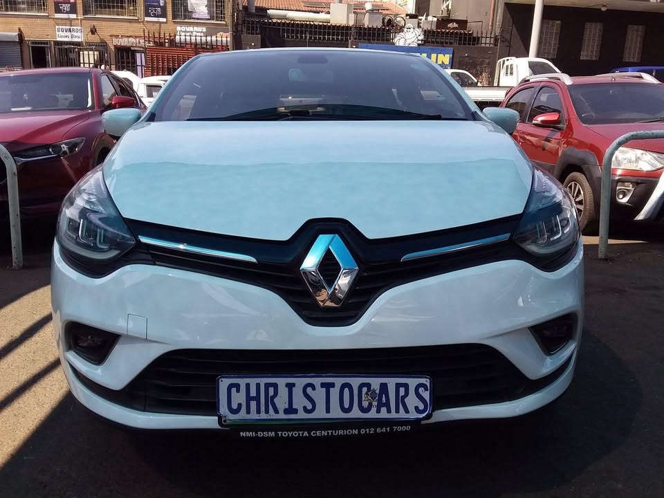 2018 model Renault Clio hatchback
