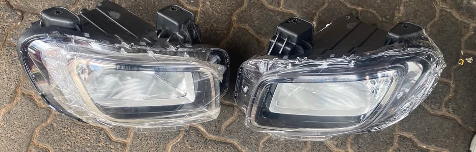 Hyundai Venue 2025 Headlights Call or dm - Private Seller Hyundai Venue 2025 Headlights Call or dm - Private Seller