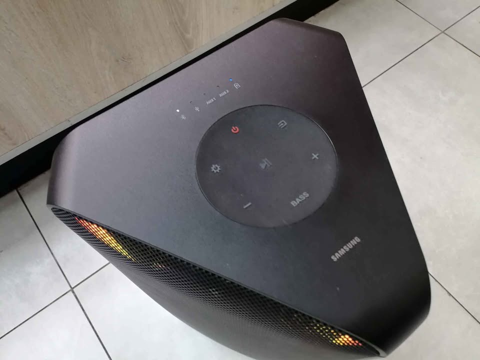 SAMSUNG MX-ST40B BLUETOOTH AND MULTIMEDIA SPEAKER