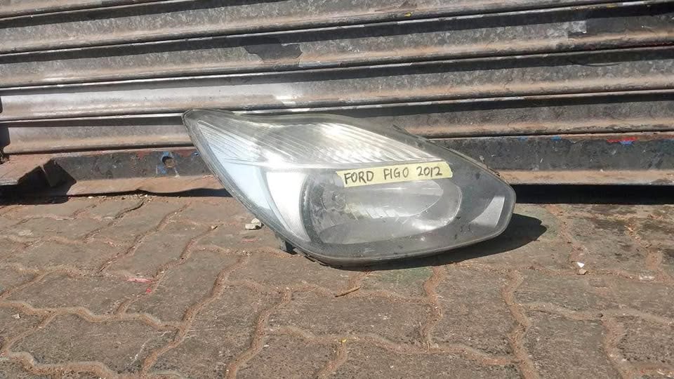 Ford Figo headlight - Private Seller Ford Figo headlight - Private Seller