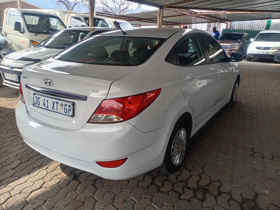 Hyundai accent Engine:1.6 Manual petrol 2019 White