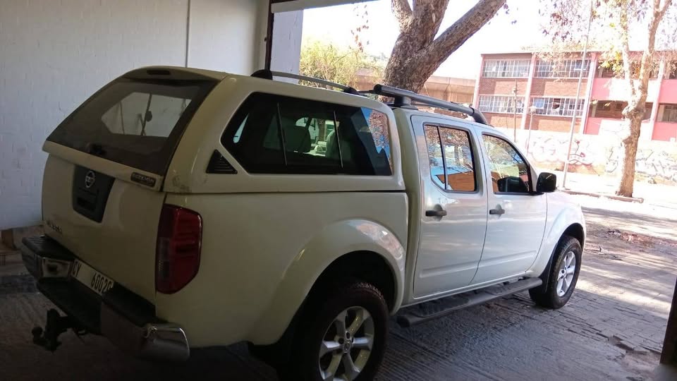2010 Nissan Navara 2.5D Manual Double Cab for sale