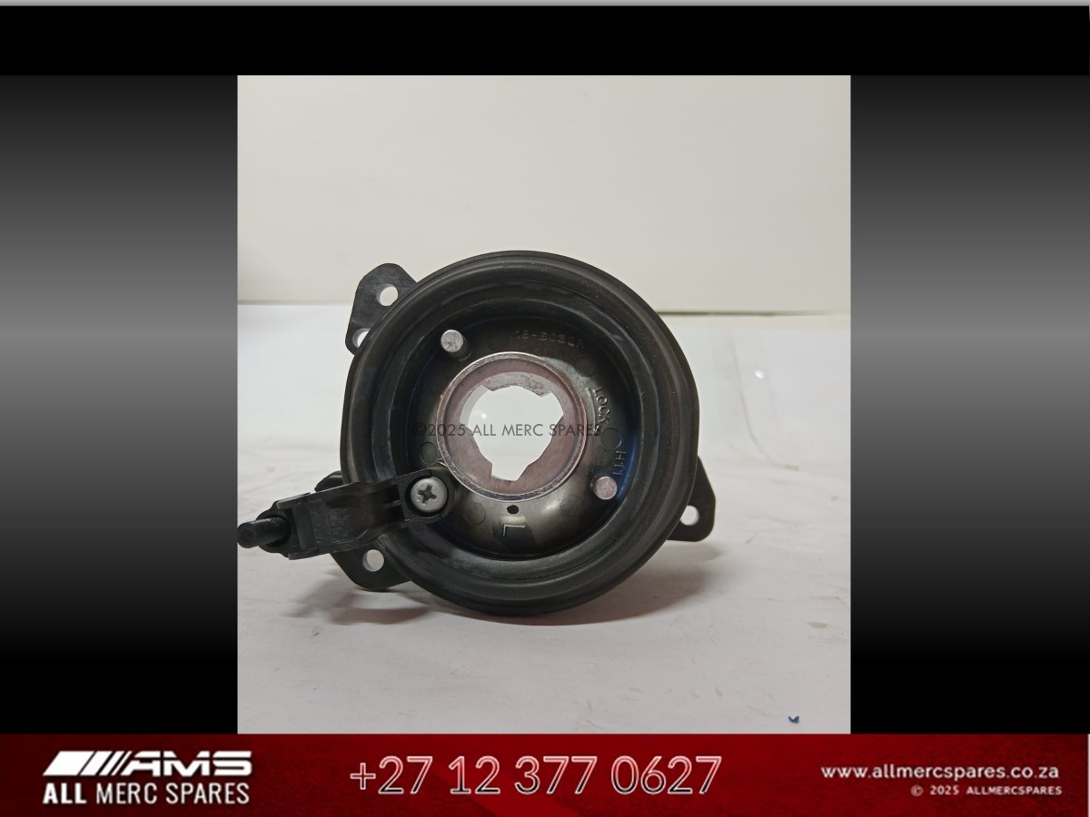 Brand new left front fog light for Mercedes W212. - Private Seller