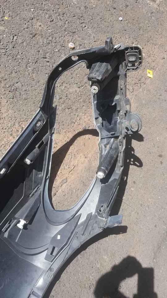 BMW E70 LEFT SIDE FENDER - Private Seller
