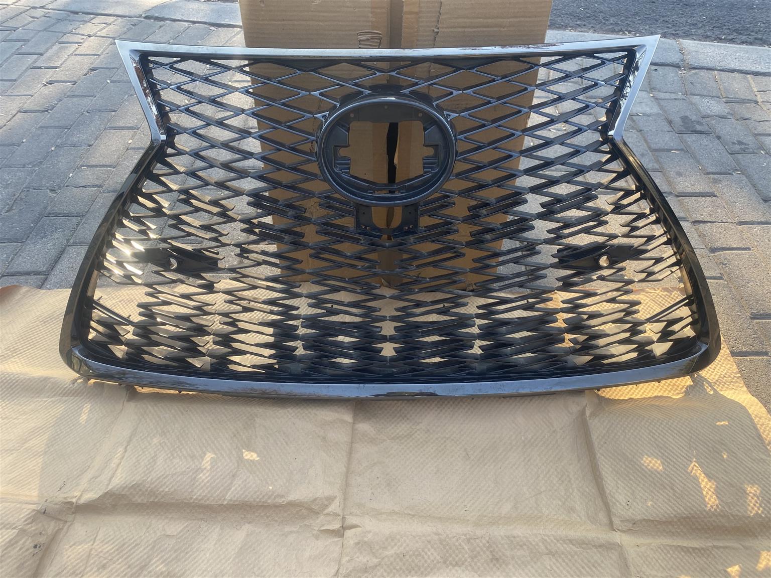 2020 LEXUS NX300 F-SPORT RADIATOR GRILLE FOR SALE. IN PRISTINE CONDITION 2020 LEXUS NX300 F-SPORT RADIATOR GRILLE FOR SALE. IN PRISTINE CONDITION