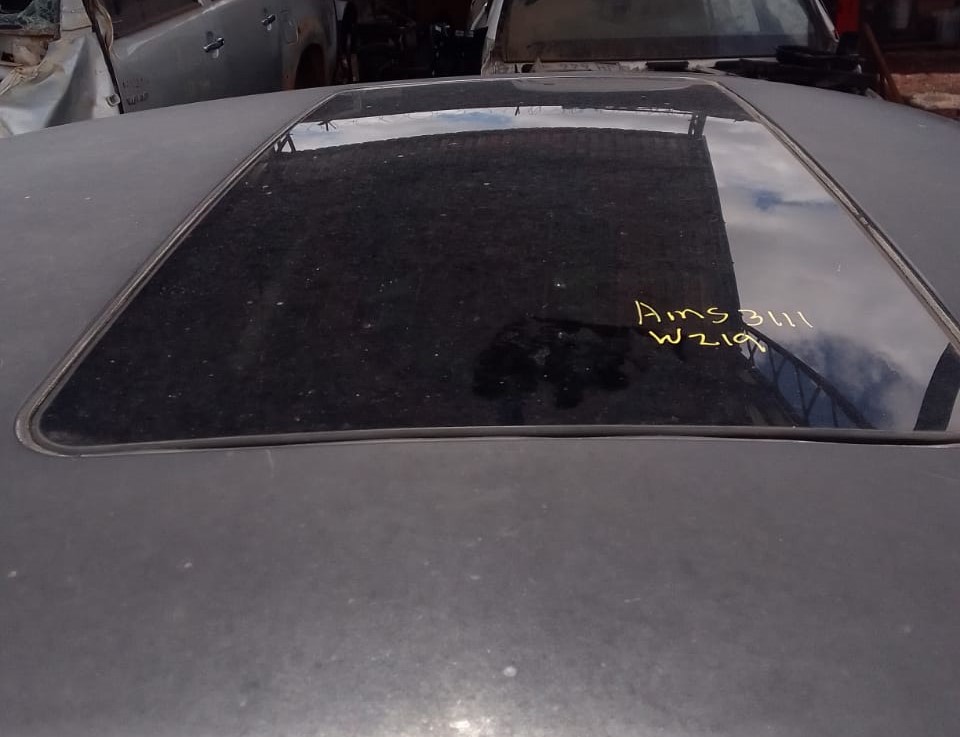 Mercedes CLS 500 Sunroof - Private Seller Mercedes CLS 500 Sunroof - Private Seller