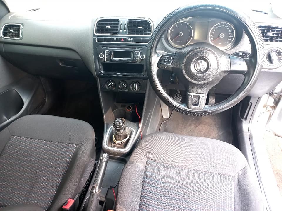 2013 VW POLO6 1.6 comfortline manual silver color 86000km