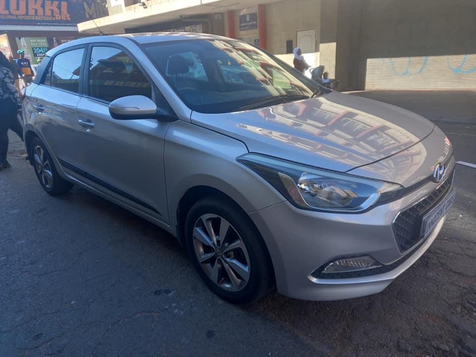 2017 HYUNDAI i20 1.2 PETROL, AUTOMATIC TRANSMISSION, SILVER COLOR