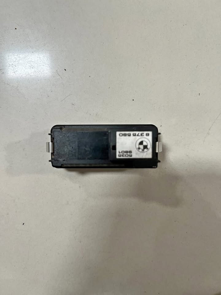 BMW E70 X5M BOOT OPEN/CLOSE SWITCH (BUTTON) AVAILABLE. - Private Seller BMW E70 X5M BOOT OPEN/CLOSE SWITCH (BUTTON) AVAILABLE. - Private Seller