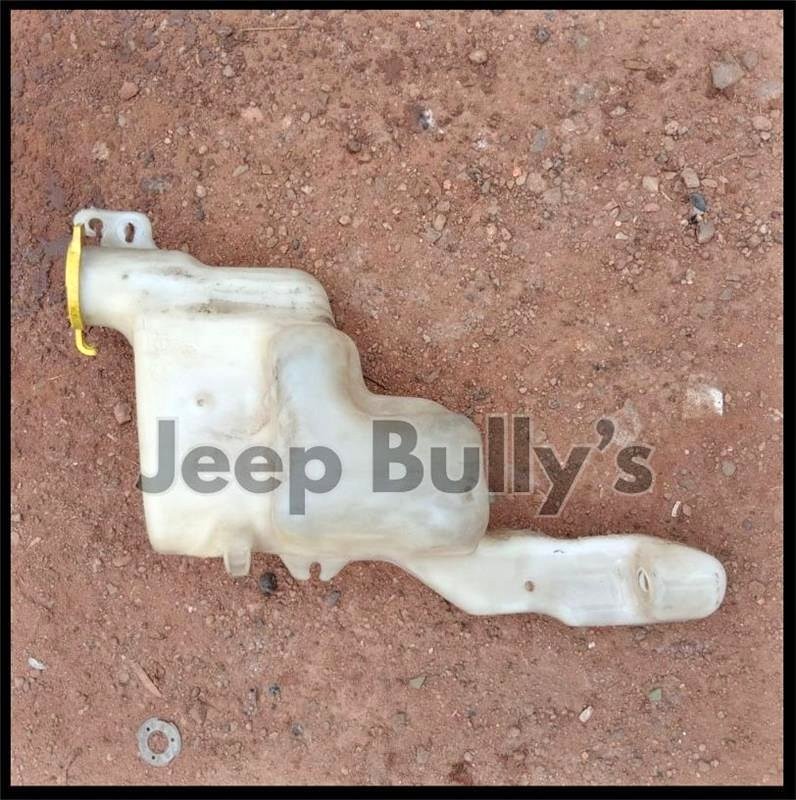 Dodge Caliber Water Bottle. Car Parts From Stripped Vehicles - Private Seller Dodge Caliber Water Bottle. Car Parts From Stripped Vehicles - Private Seller