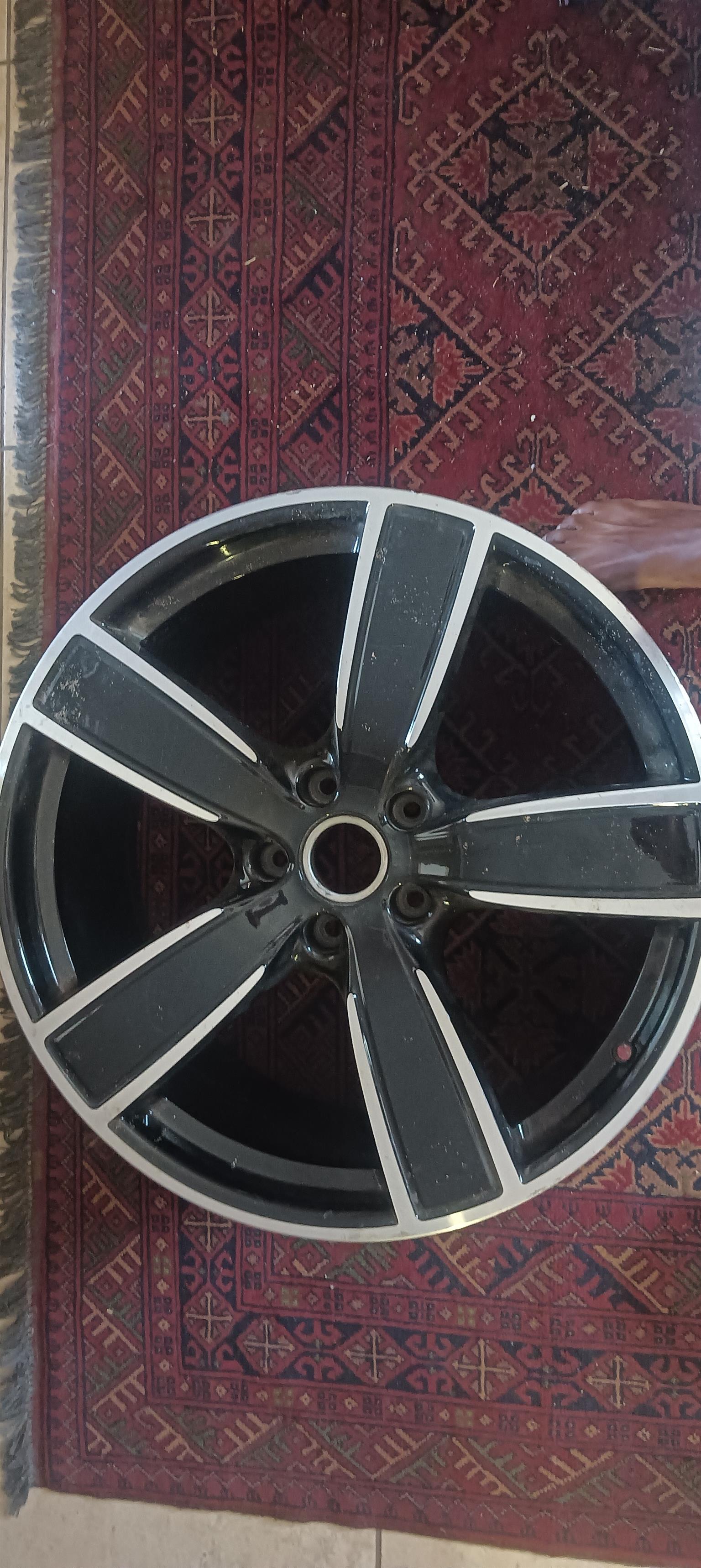 Porsche Cayenne 22 inch rim - Private Seller Porsche Cayenne 22 inch rim - Private Seller