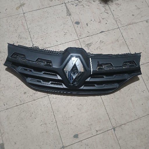 Renault kwid grill - Private Seller Renault kwid grill - Private Seller