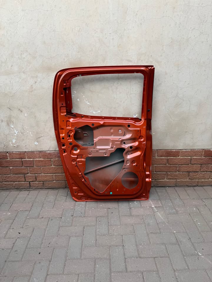 Isuzu D-Max Left Rear Back Door - Private Seller Isuzu D-Max Left Rear Back Door - Private Seller