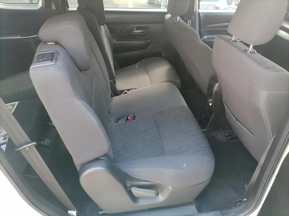 2022 Suzuki Ertiga 1.5 GLX Seven seater Reserves camera and Reserve Sensor with a Service book