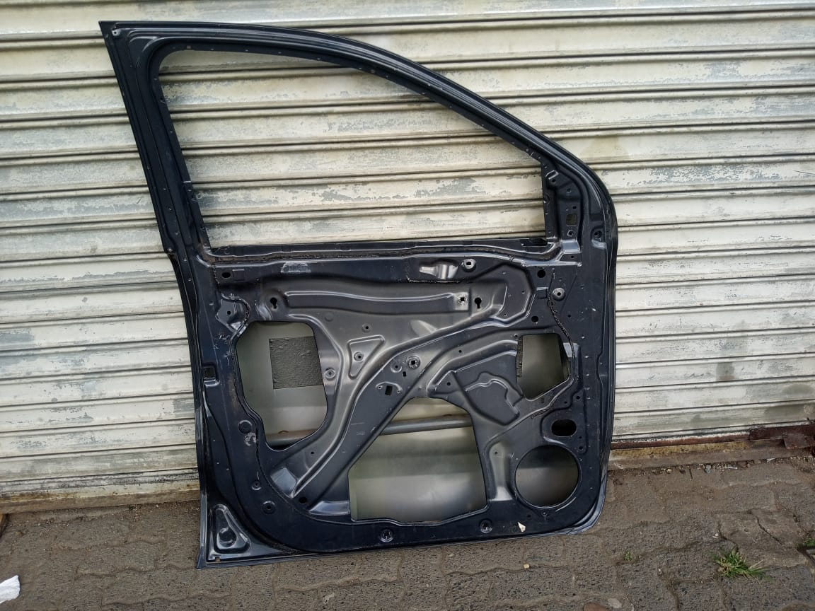 2016-2020 FORD RANGER T7 LEFT FRONT DOOR FOR SALE - Private Seller 2016-2020 FORD RANGER T7 LEFT FRONT DOOR FOR SALE - Private Seller