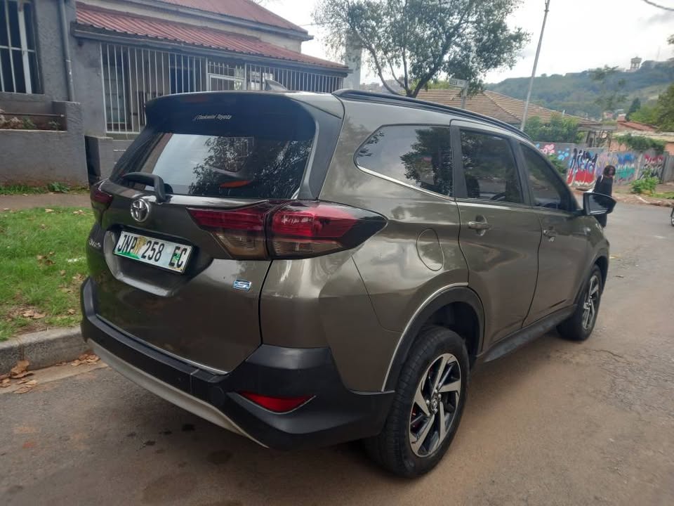 2020 Toyota Rush 1.5 VVTI Petrol, Manual, Grey, 78000kms