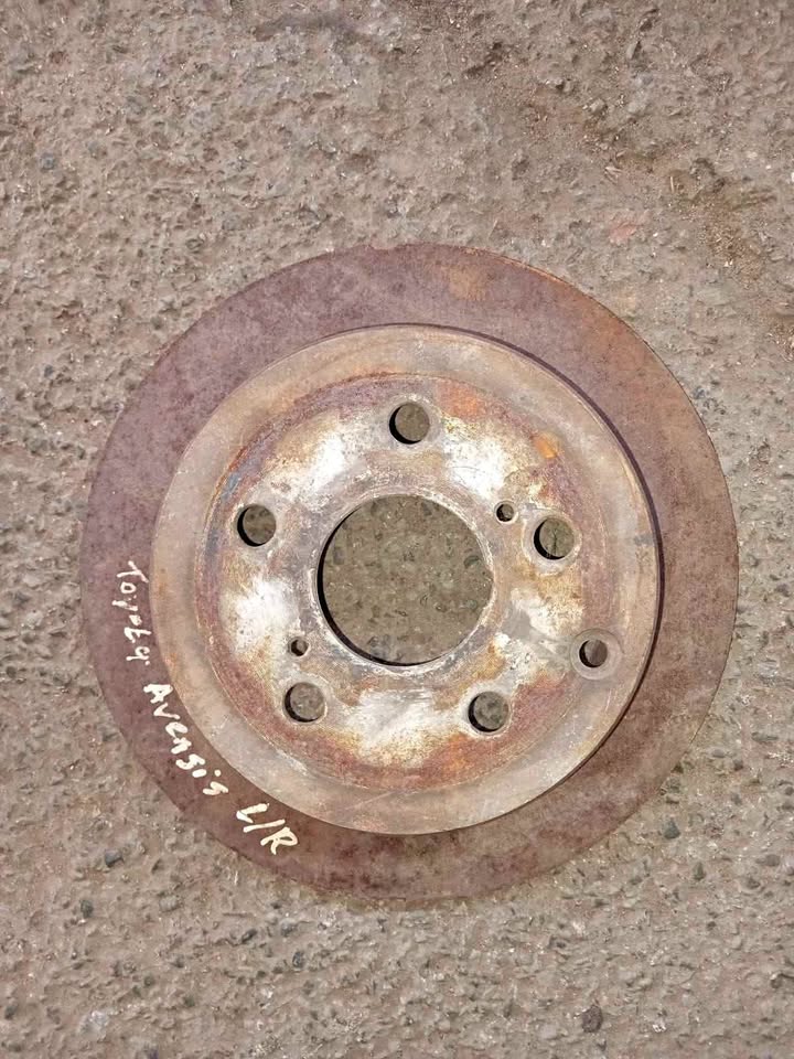 Toyota Avensis left rear brake disc - Private Seller Toyota Avensis left rear brake disc - Private Seller