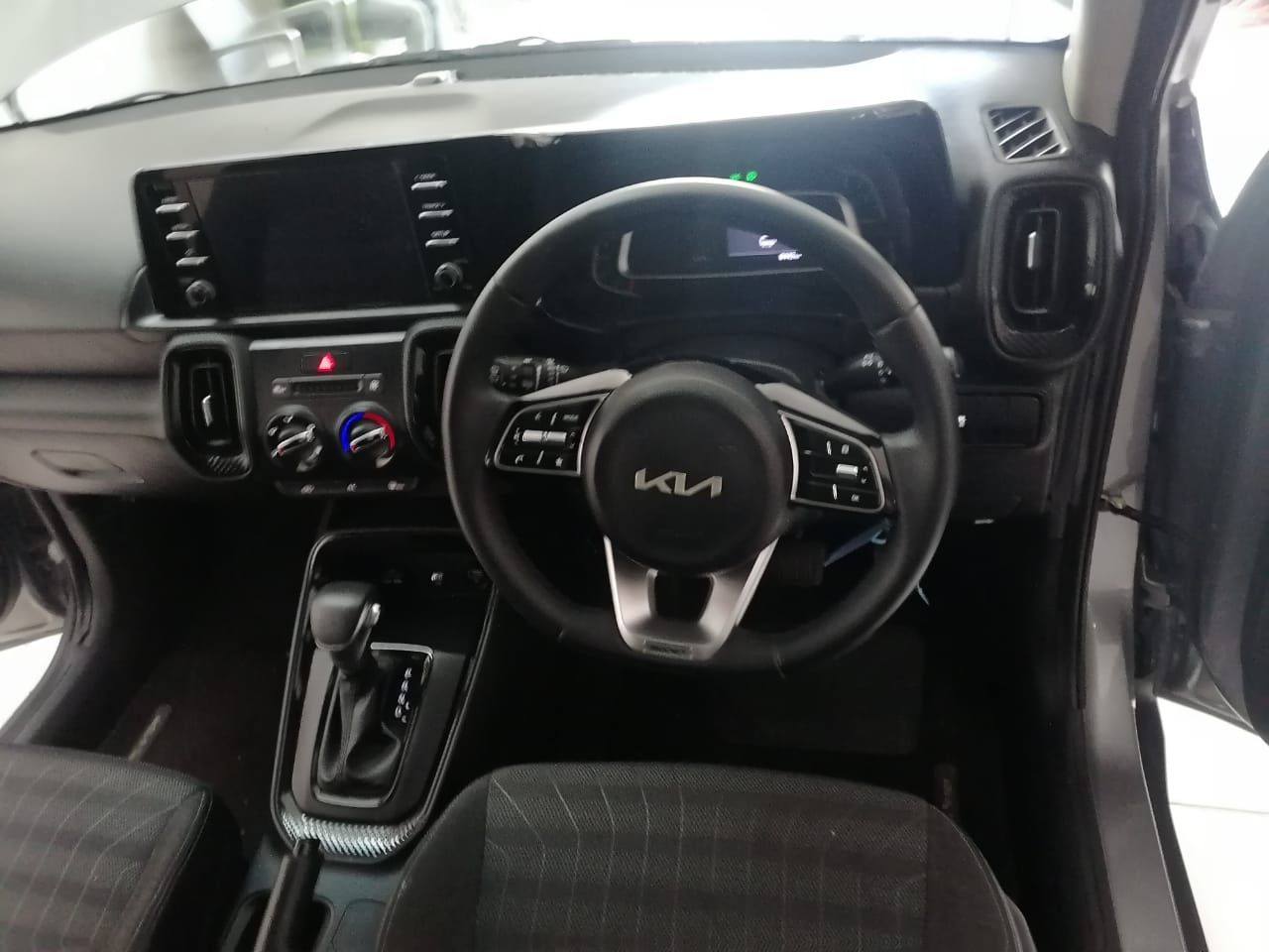 Used 2022 Kia Sonet 1.5 EX auto - Private Seller